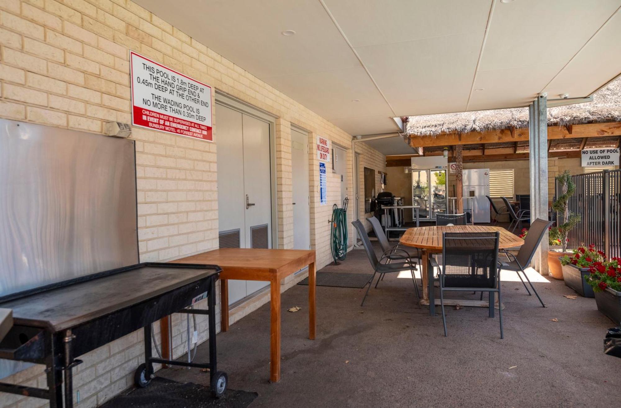 Bunbury Motel And Apartments Екстериор снимка