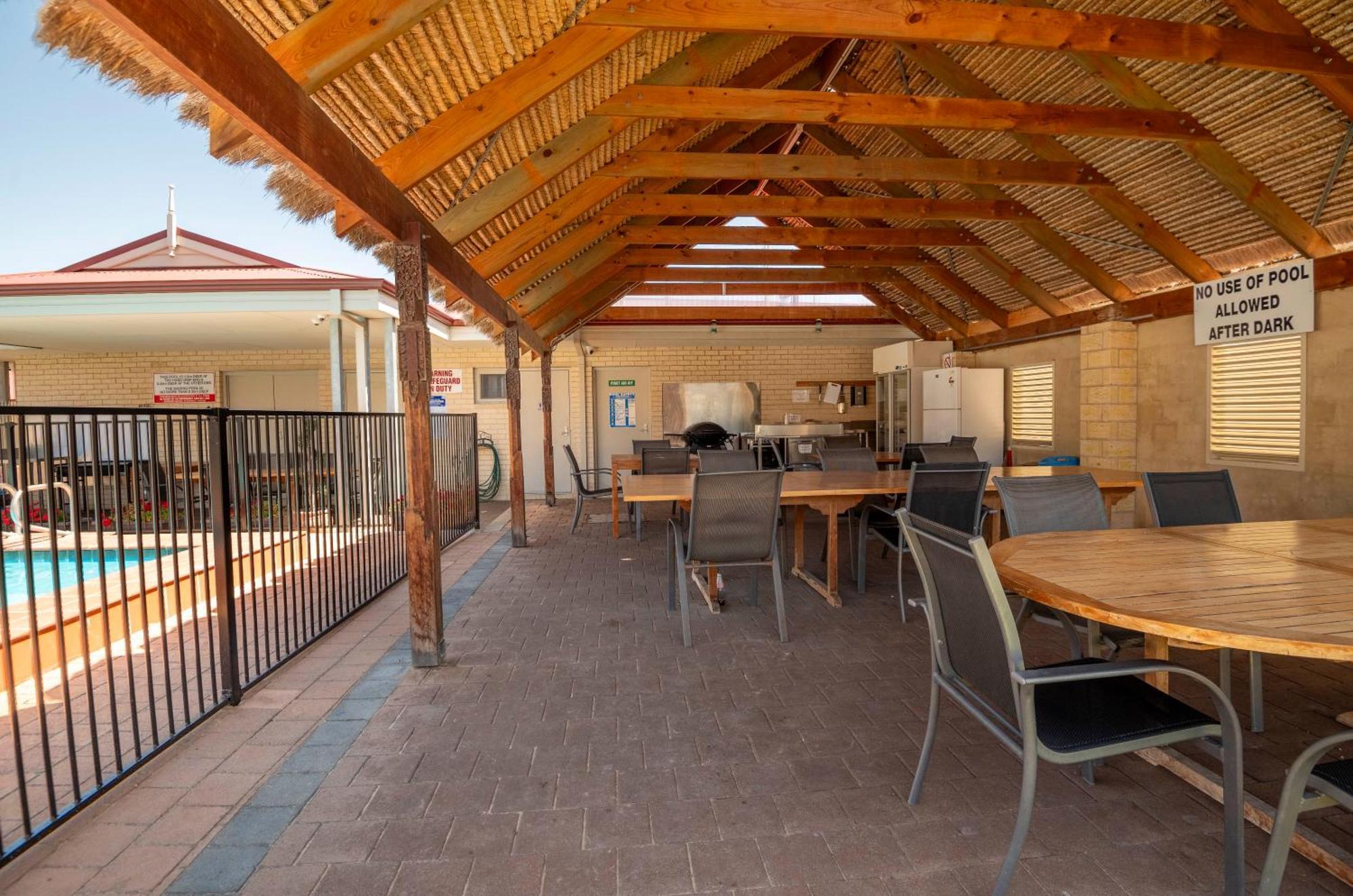 Bunbury Motel And Apartments Екстериор снимка
