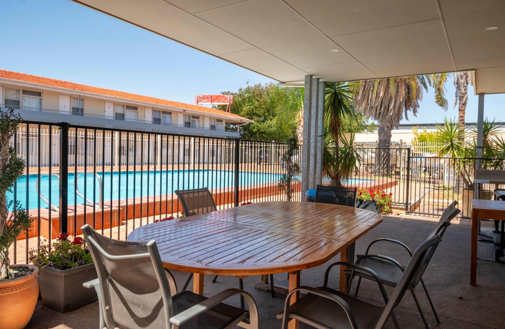 Bunbury Motel And Apartments Екстериор снимка